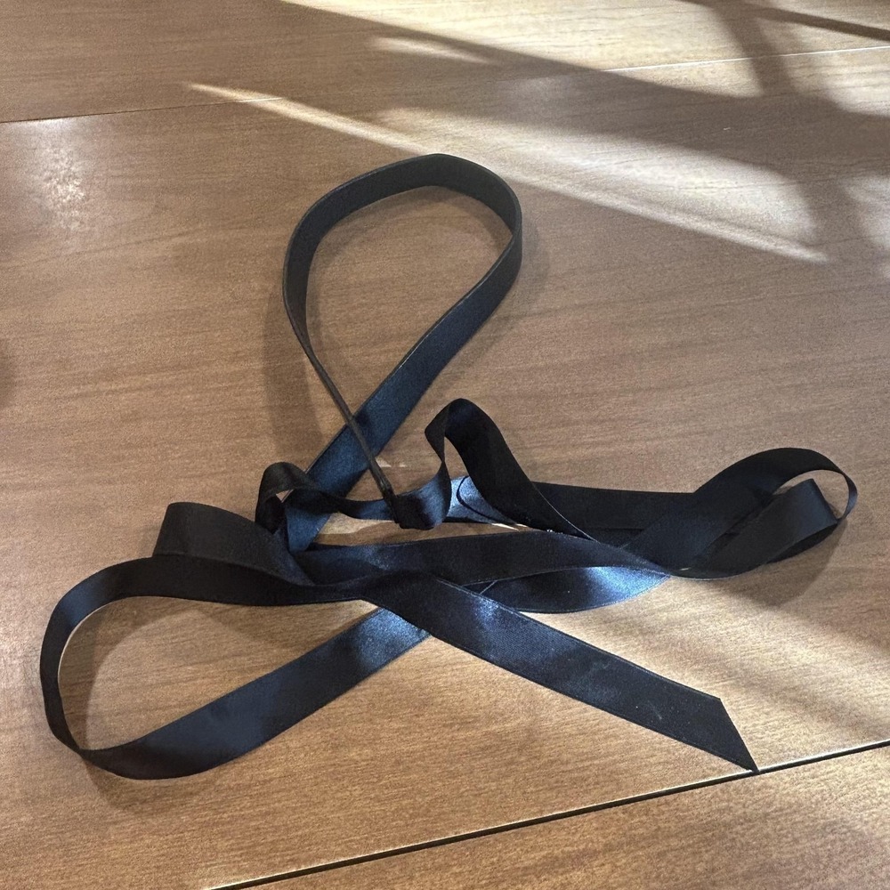 Gap Belt Womens Medium Black Genuine Leather Skinny Tie Waist Sash Vintage